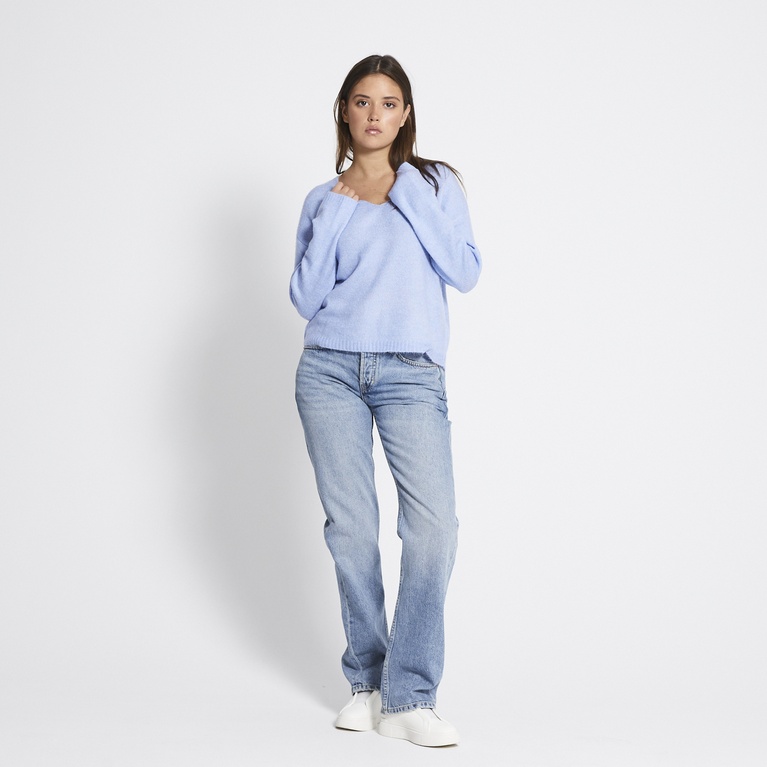 Basic v-neck knit sweater "Louise"